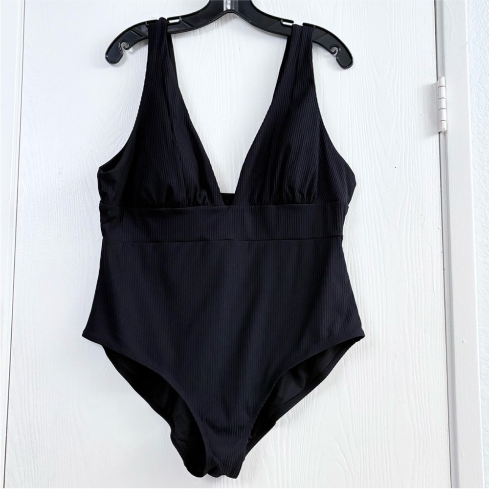 Andie The Mykonos One Piece Black
Swimsuit Sz XL